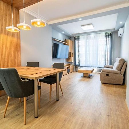 Apartament Vitoshka'S Finest Sofia Zewnętrze zdjęcie